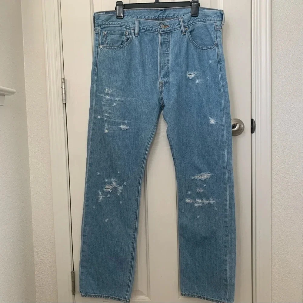Levi’s 501 original straight button fly, distressed jeans 36 x 32.